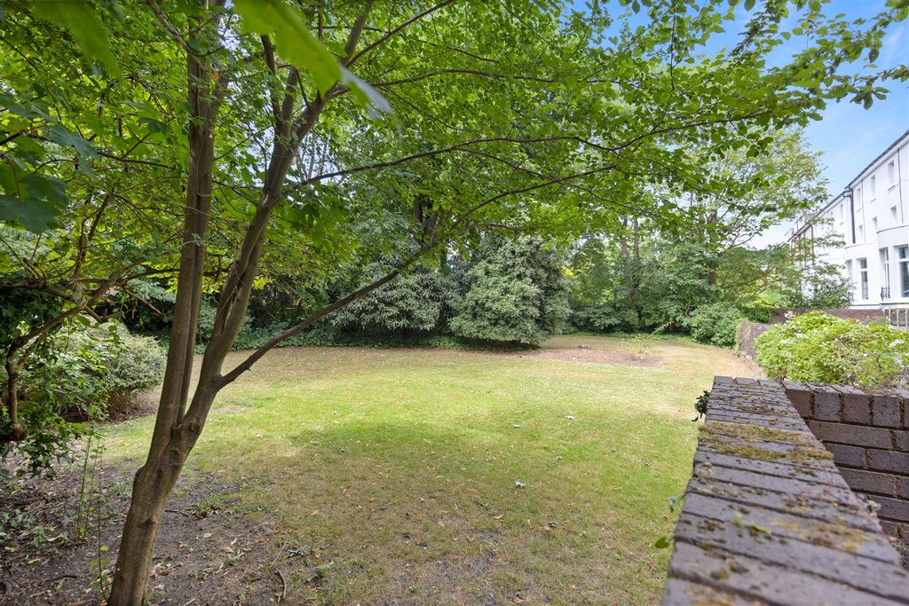 Property photo 2 of 19