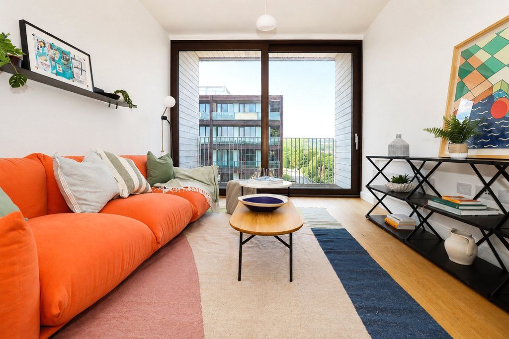 Property photo 1 of 14 Living/Balcony
