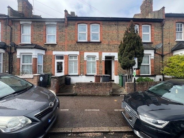Property photo 2 of 11