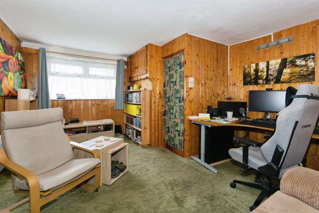 Property photo 3 of 20