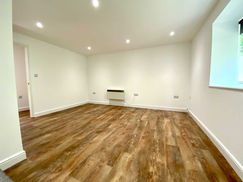 Property photo 2 of 13 Photo