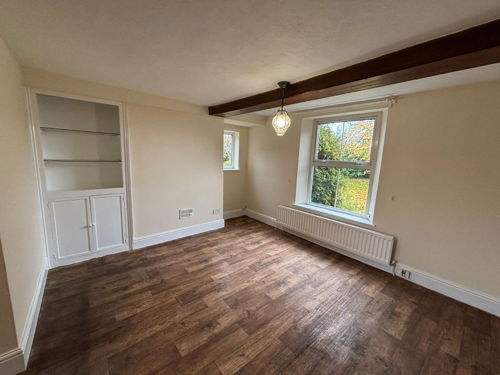 Property photo 3 of 16 Picture No. 02