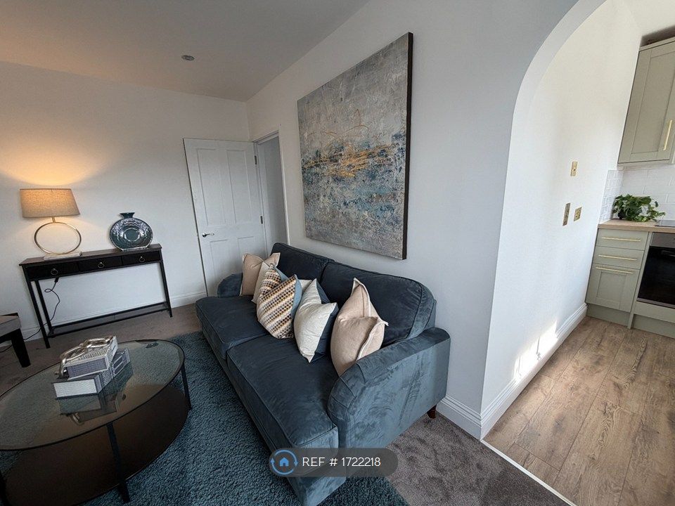 Property photo 3 of 15 Photo 3 Of Reception With Glimpse Of Kitchen