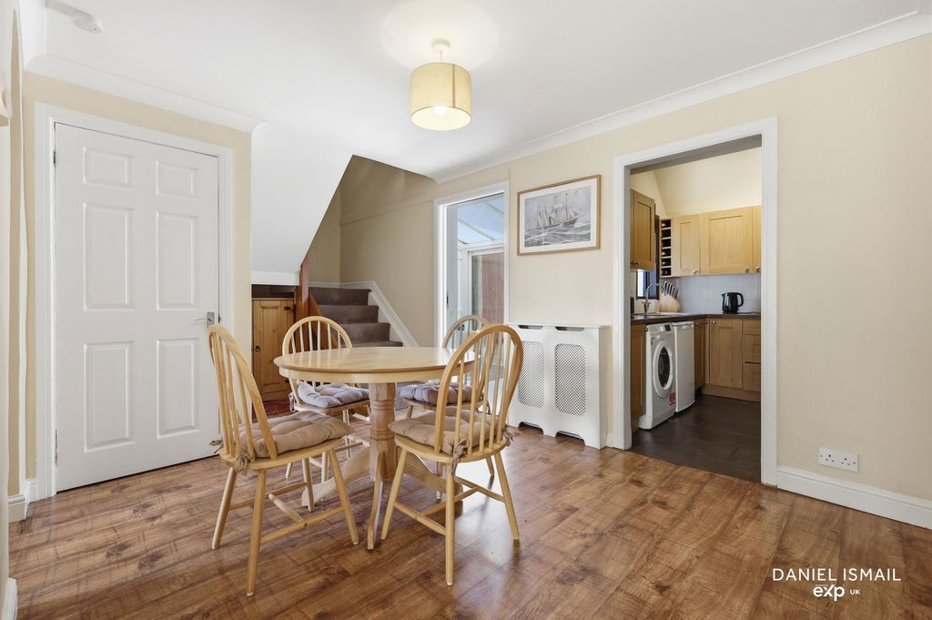 Property photo 3 of 21