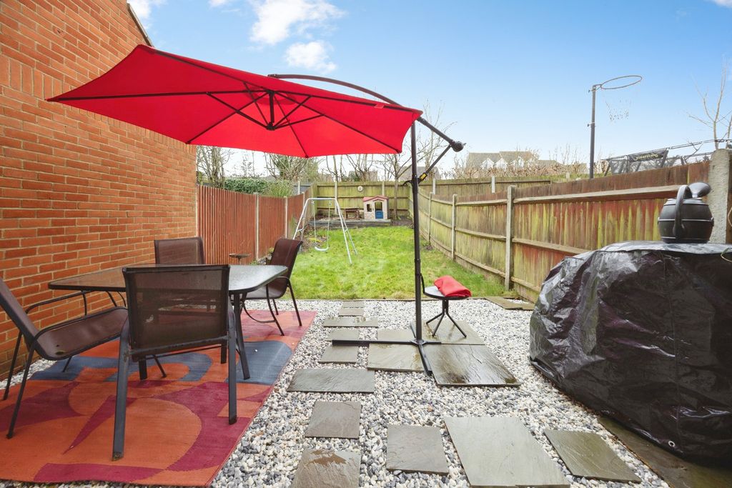 Property photo 3 of 32