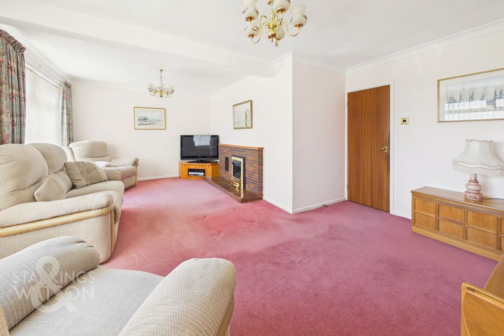 Property photo 2 of 22
