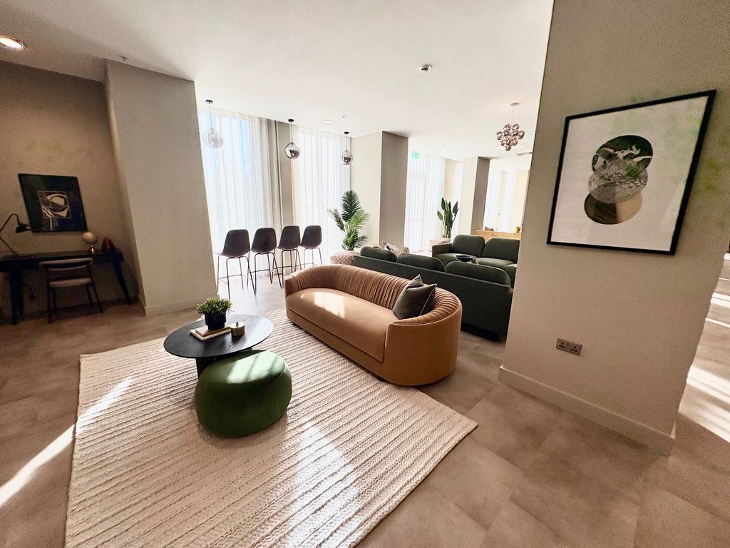 Property photo 2 of 9 View