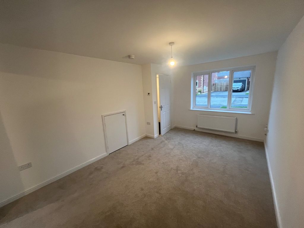 Property photo 3 of 8 Picture No. 04