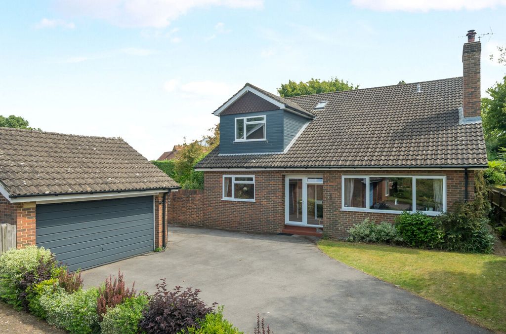 Property photo 1 of 25 1327888-1-68920c5...