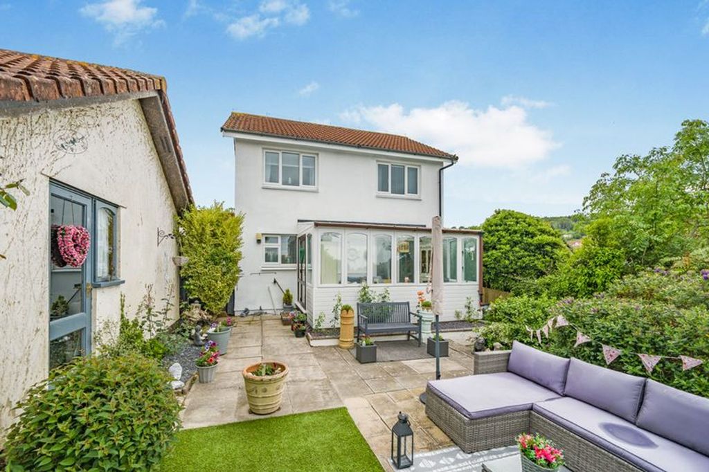 Property photo 3 of 17