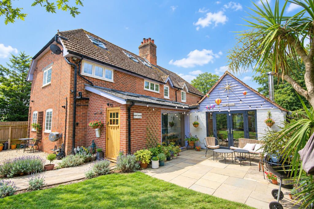 Property photo 2 of 30