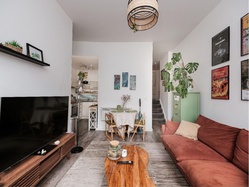 Property photo 1 of 17 Cnr52099.Jpg