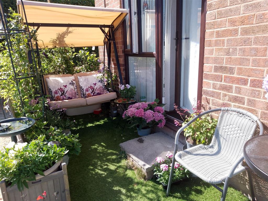 Property photo 2 of 19 3 Penrith.Jpg