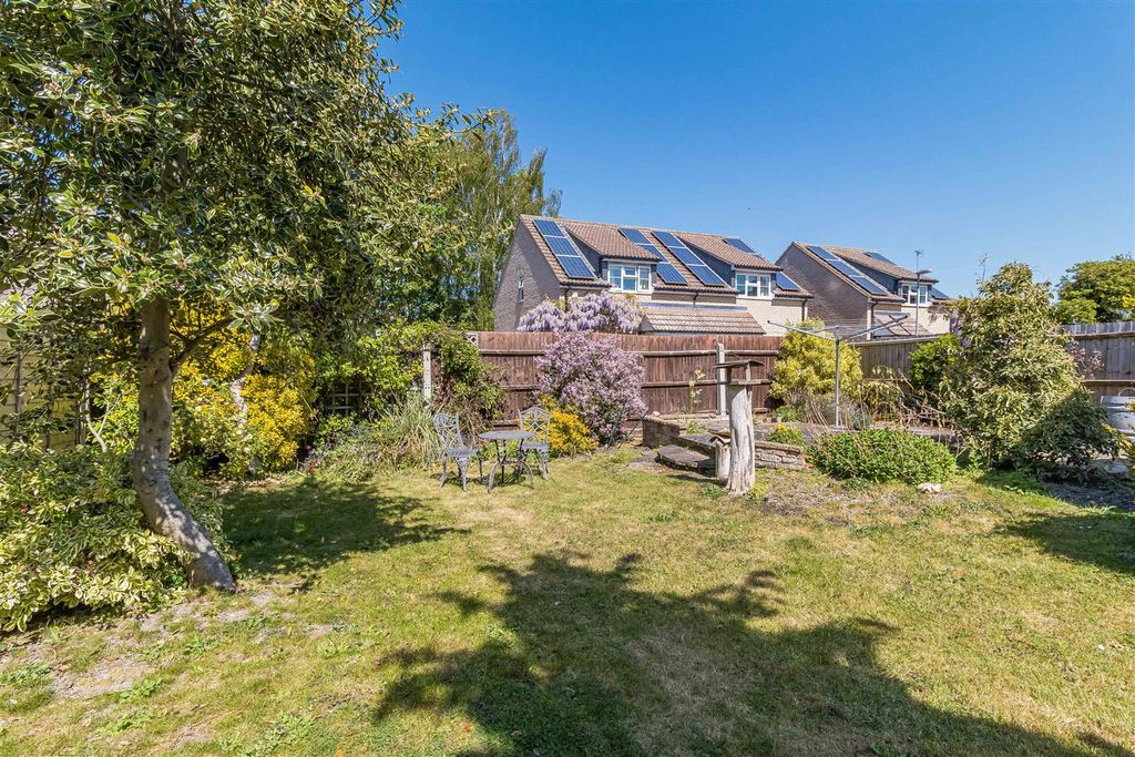 Property photo 1 of 17 2_80897.Jpg