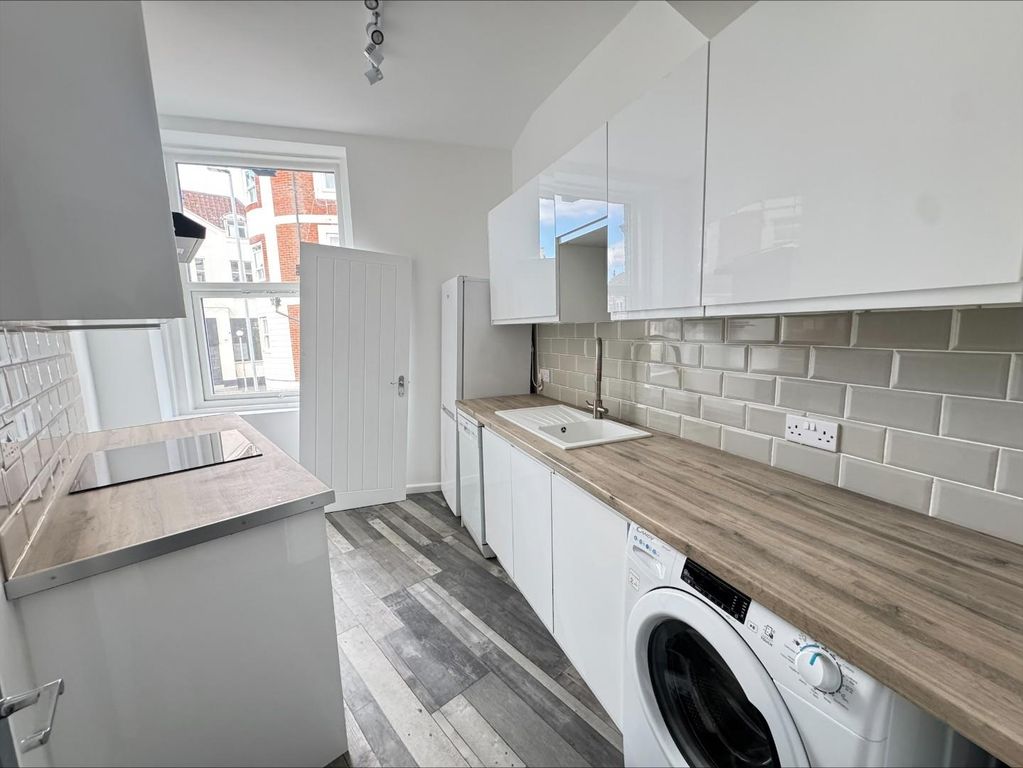 Property photo 1 of 15 Processed-1Edf144B-5E4A-4504-Ab4E-E2D35BA42532.Jpe