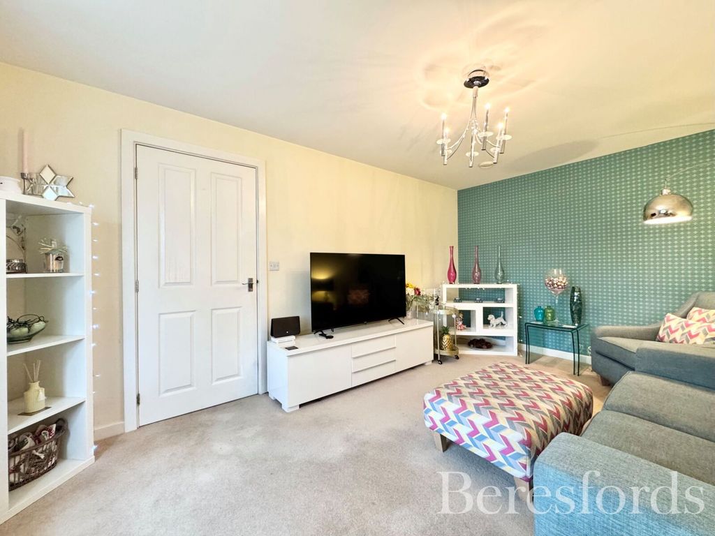 Property photo 2 of 30 Picture No. 24