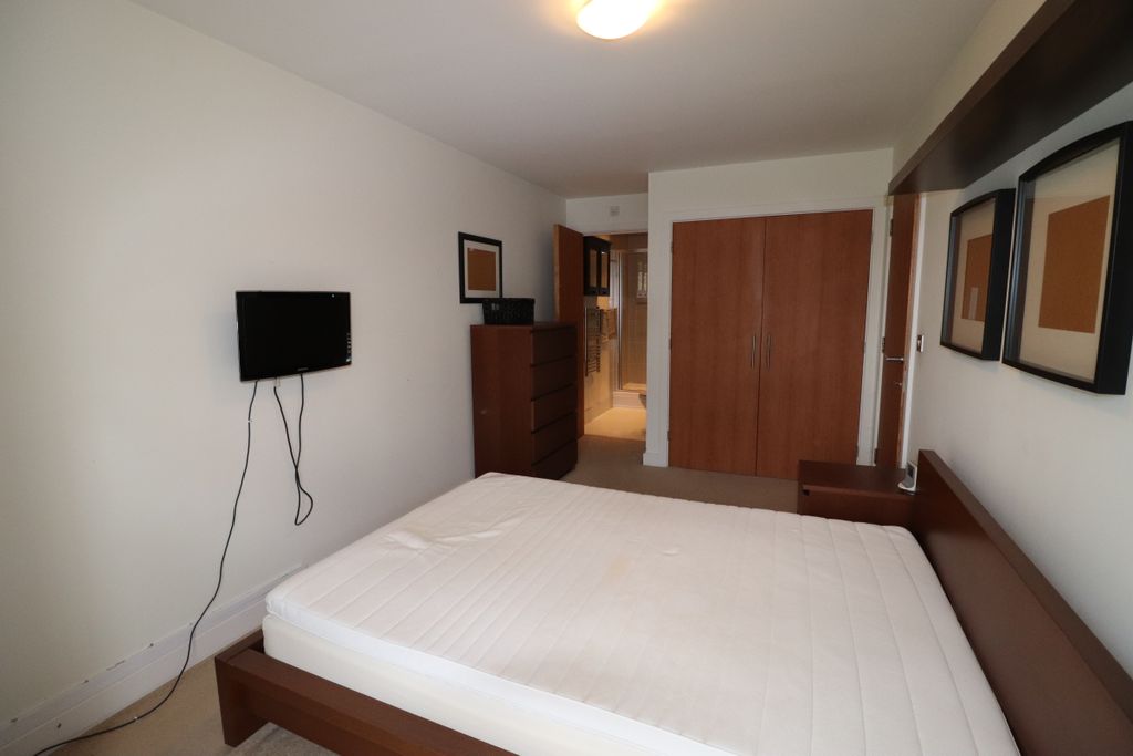 Property photo 3 of 15 Photo 03