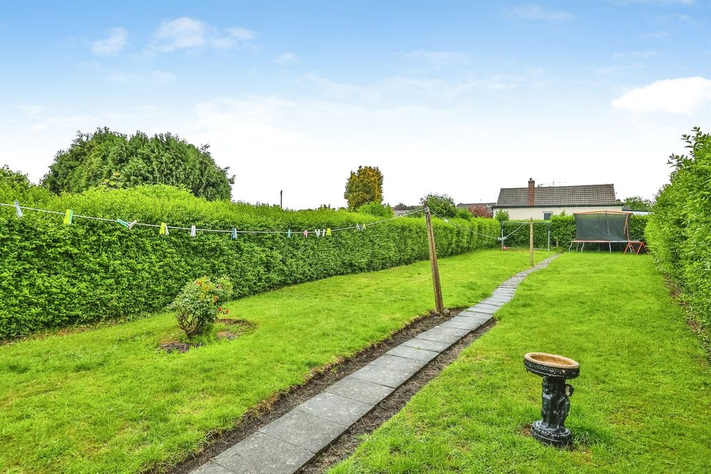 Property photo 2 of 18