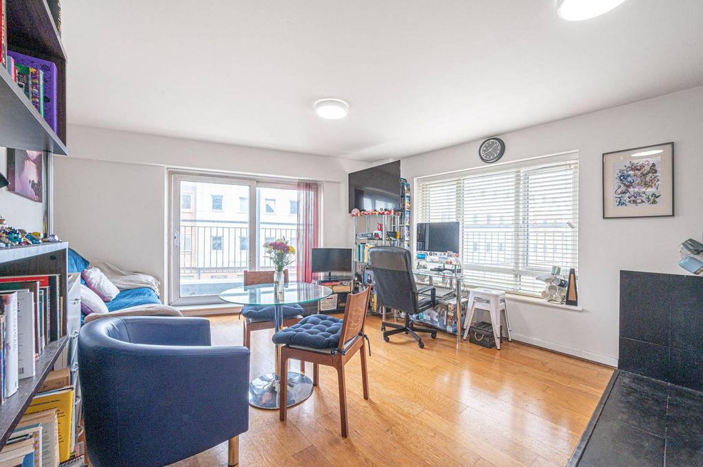 Property photo 1 of 11