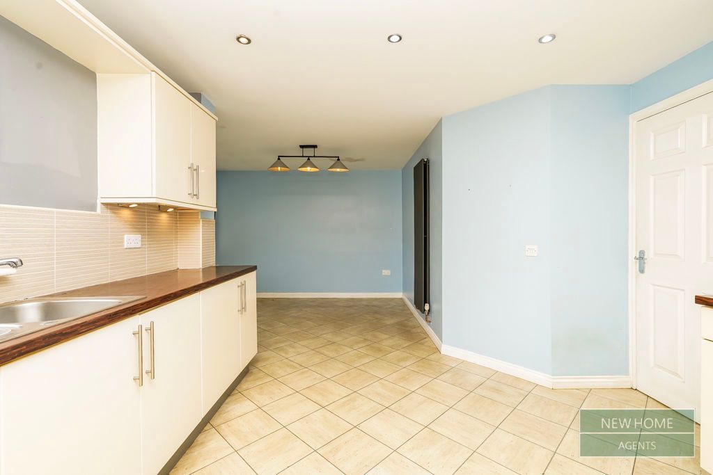 Property photo 3 of 33 Photo 21