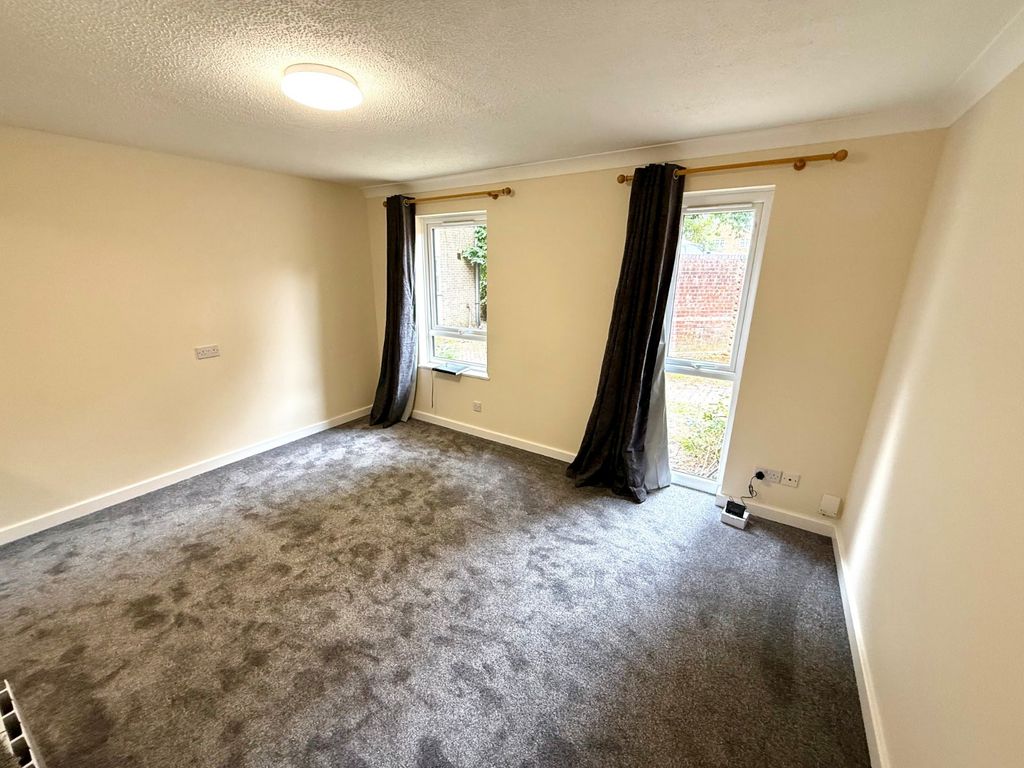 Property photo 3 of 9 Picture No. 05