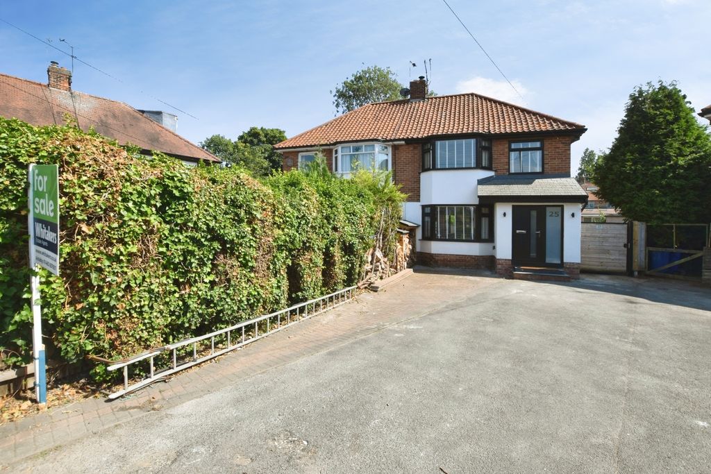 Property photo 1 of 12 External