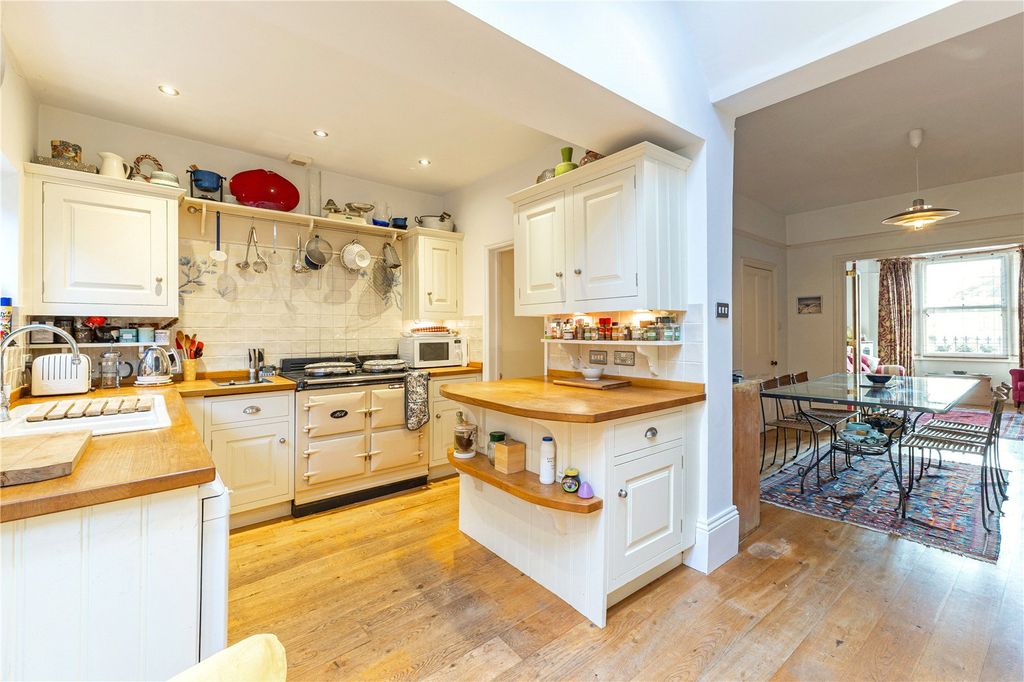 Property photo 3 of 15 Kitchen