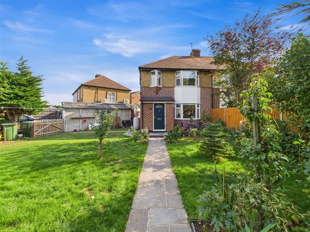 Property photo 3 of 16