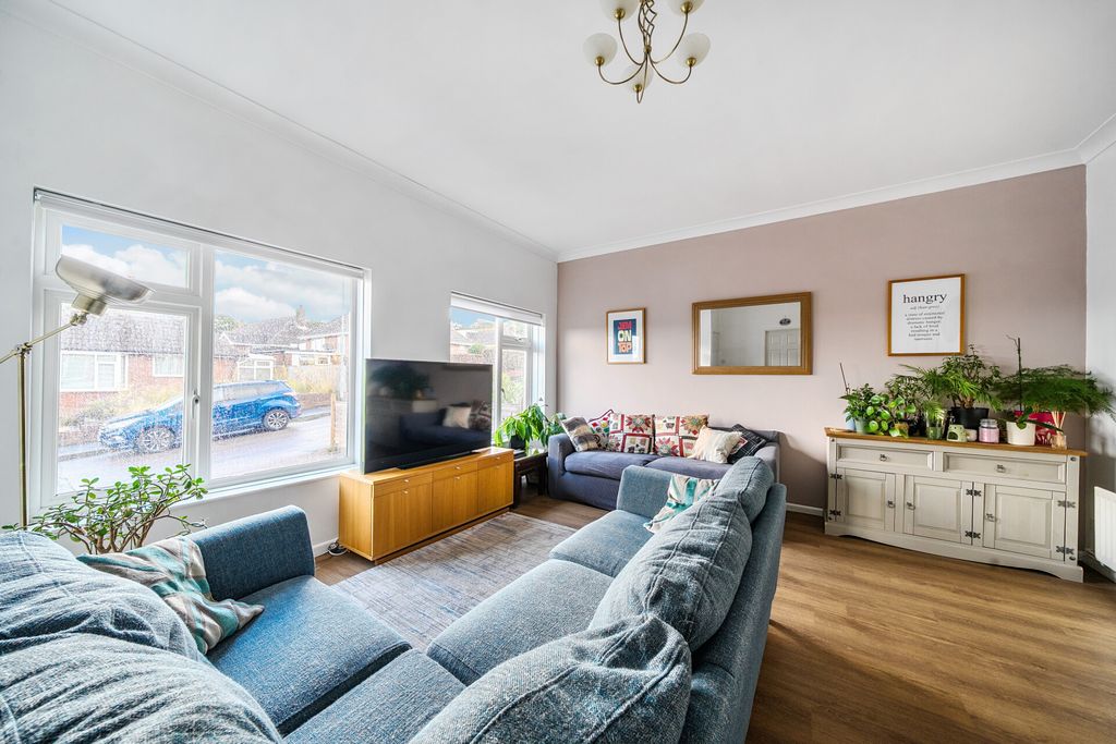 Property photo 2 of 15 6-6A86Bf8310988-1...