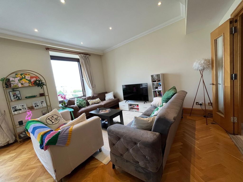 Property photo 3 of 30