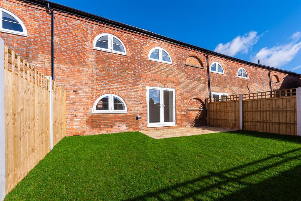 Property photo 1 of 22