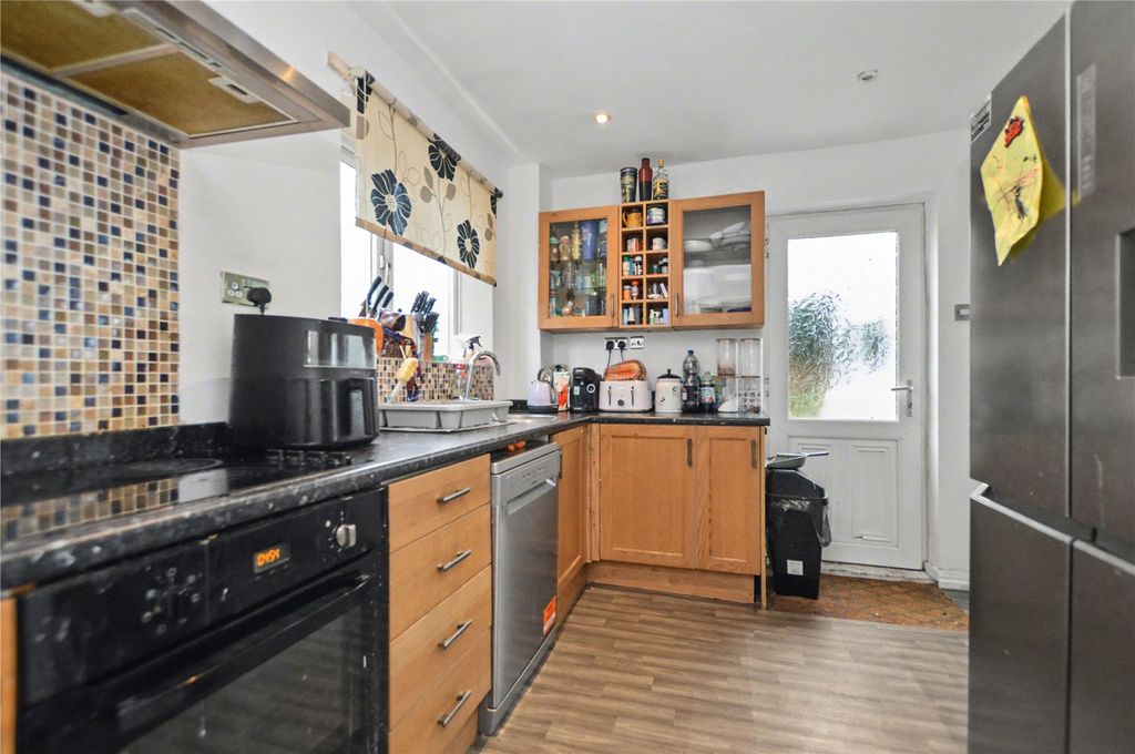 Property photo 3 of 15 Picture No. 12