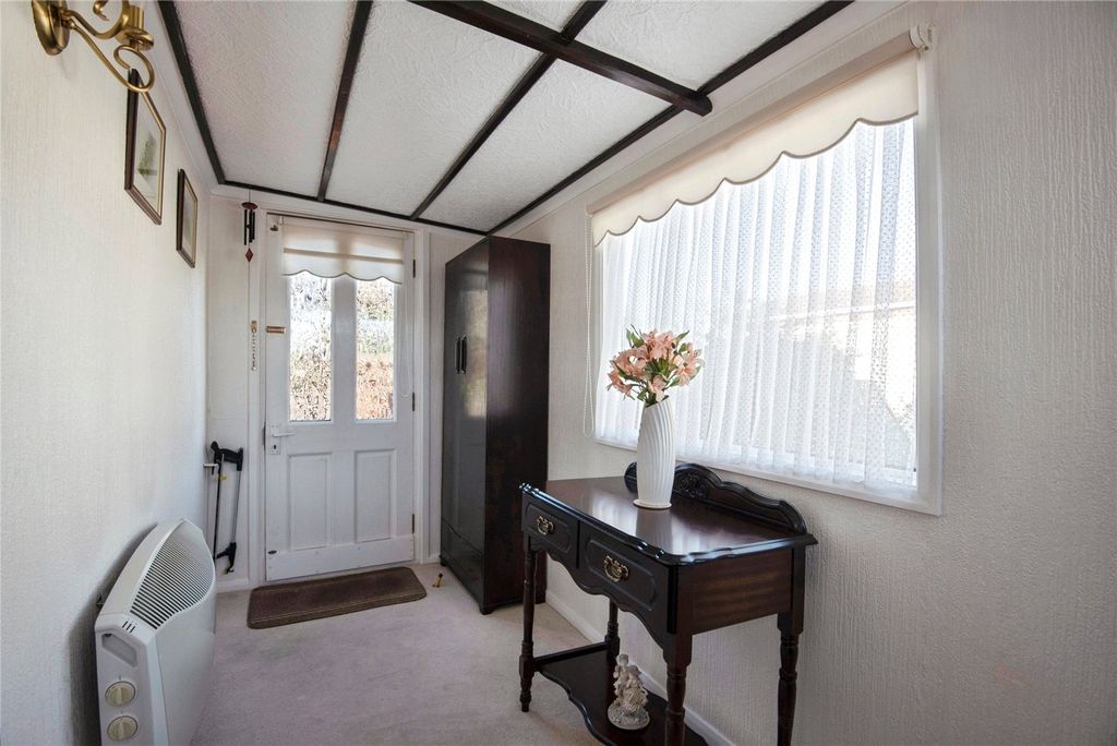 Property photo 3 of 15 Entrance Hall