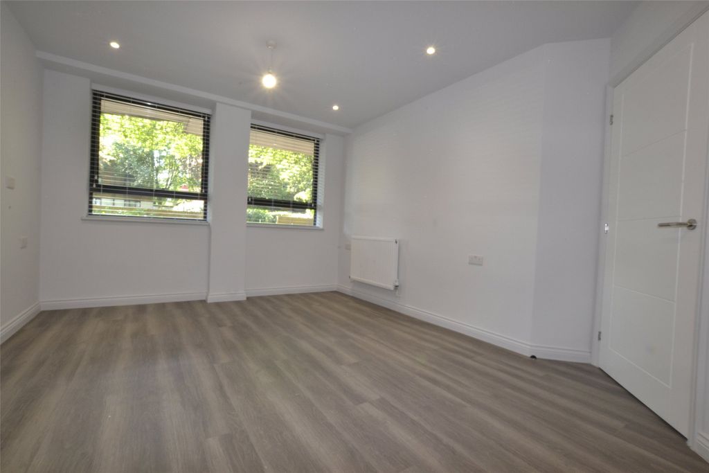 Property photo 2 of 10 Picture No. 05