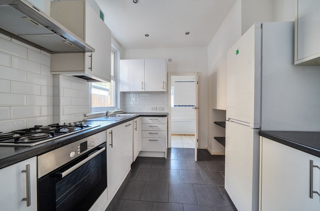 Property photo 3 of 16 1438340-12-69d92c...