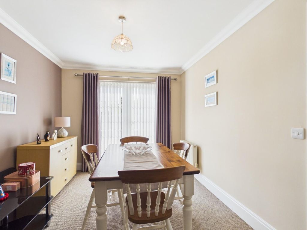 Property photo 3 of 15 Dining Room