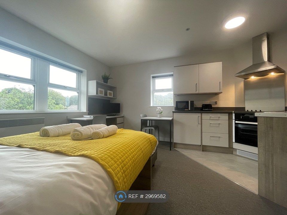 Property photo 2 of 18