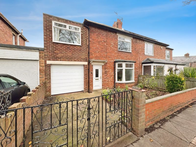 Property photo 1 of 8 Photo 5