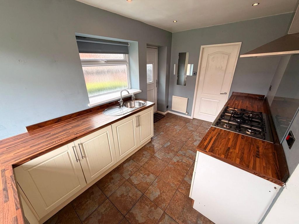 Property photo 2 of 19 Picture No. 06