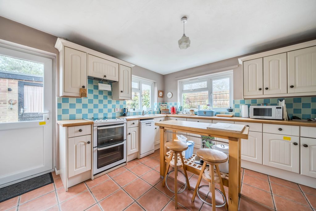 Property photo 2 of 17 Kitchen