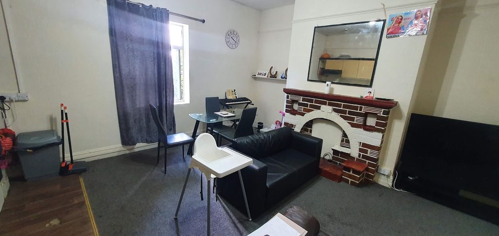 Property photo 3 of 5