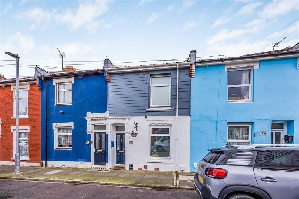 Property photo 1 of 15 31 Bertie Road, Southsea-Small-Porticomarketing-So