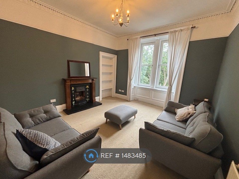 Property photo 1 of 19 Lounge/2nd Bedroom