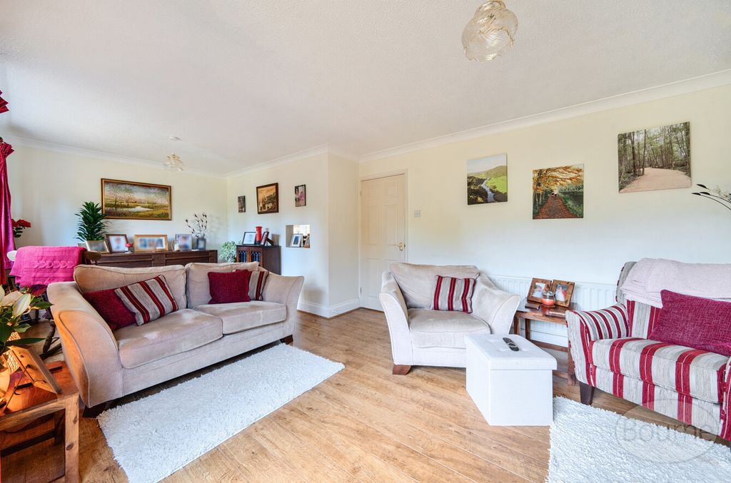 Property photo 3 of 14 45Ff3B2E-489d-4A6...