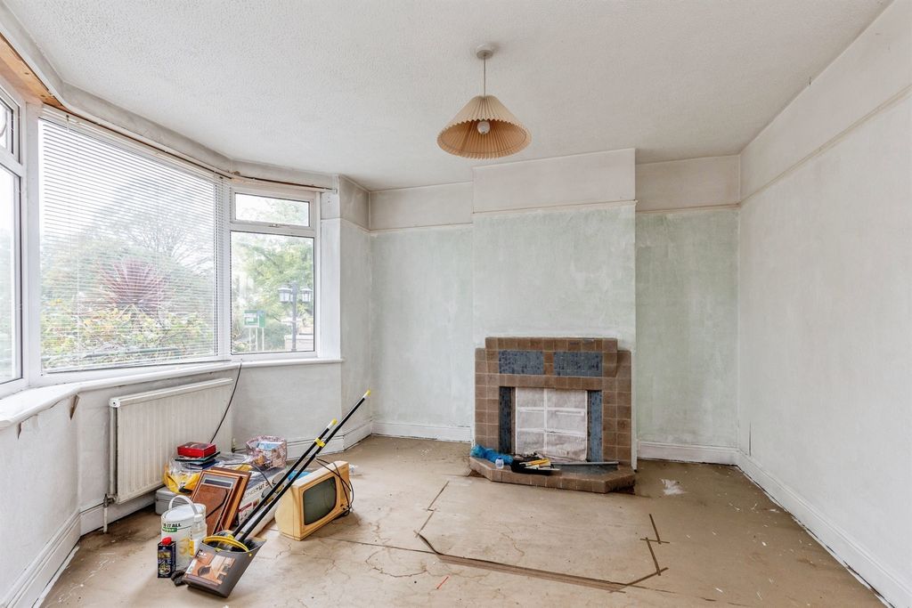 Property photo 3 of 16