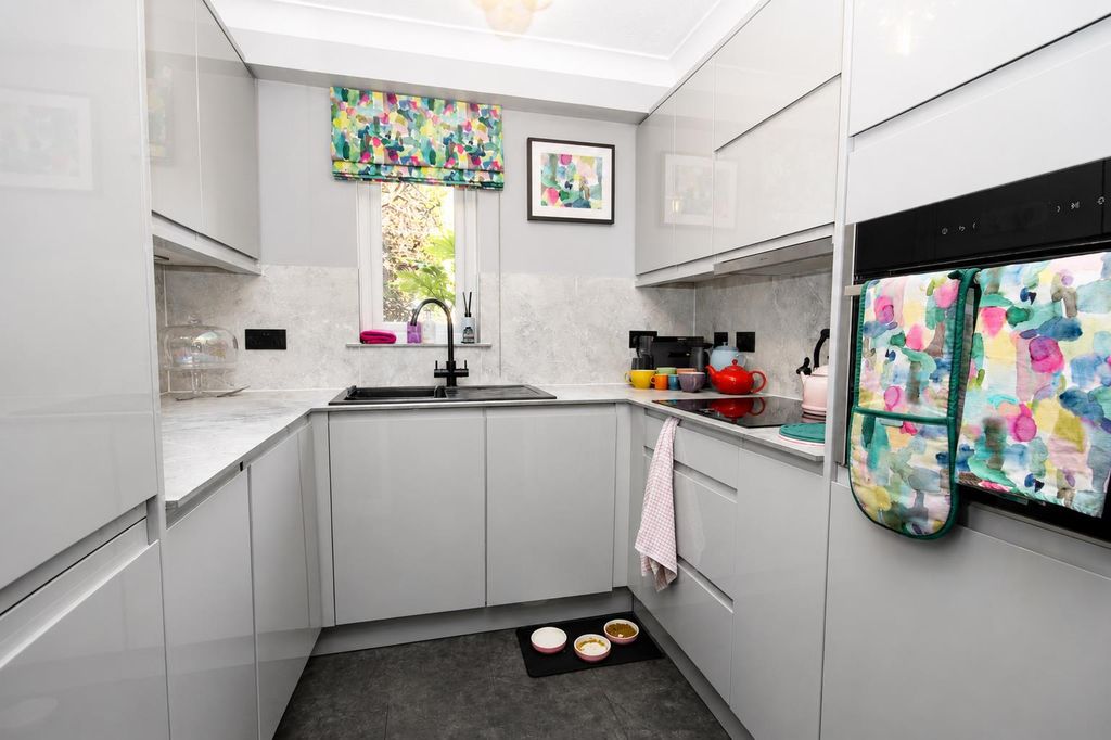 Property photo 2 of 10 7Ff5F024-Ccf6-48B3-B94F-9d49A3875020.Png