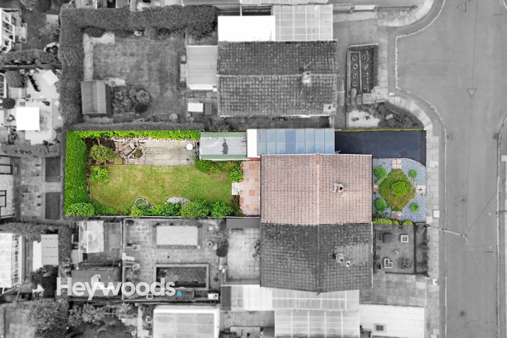 Property photo 2 of 32