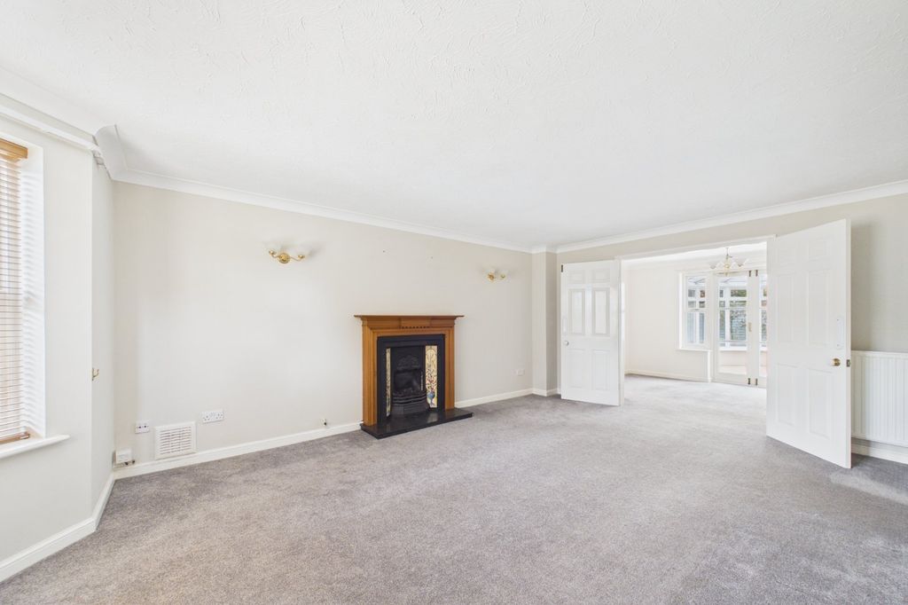 Property photo 2 of 18 Picture No. 19