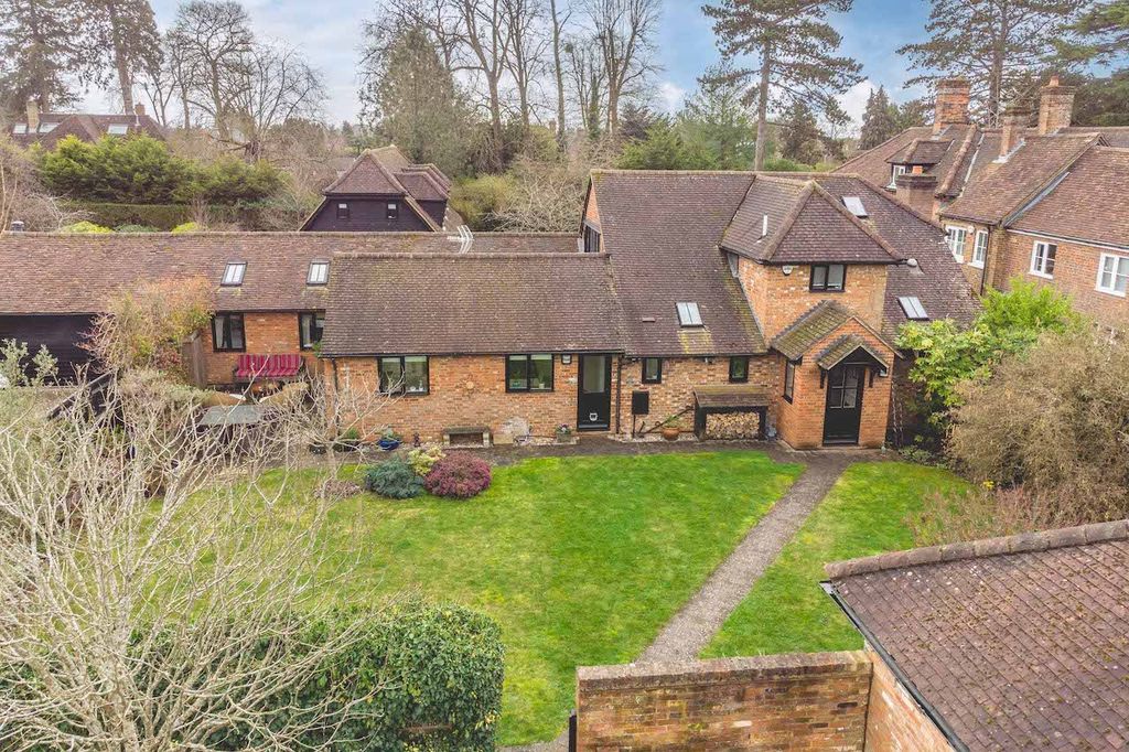 Property photo 1 of 28