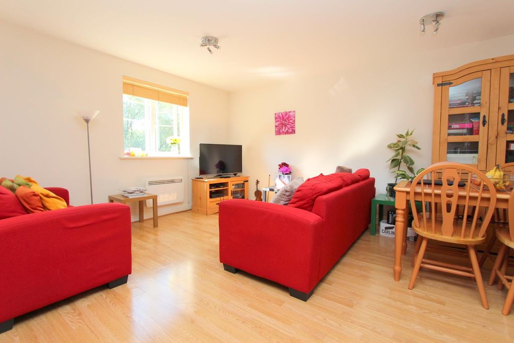 Property photo 2 of 6